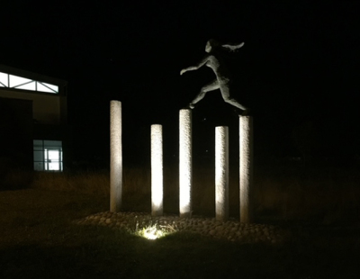 Sprinterin bei Nacht